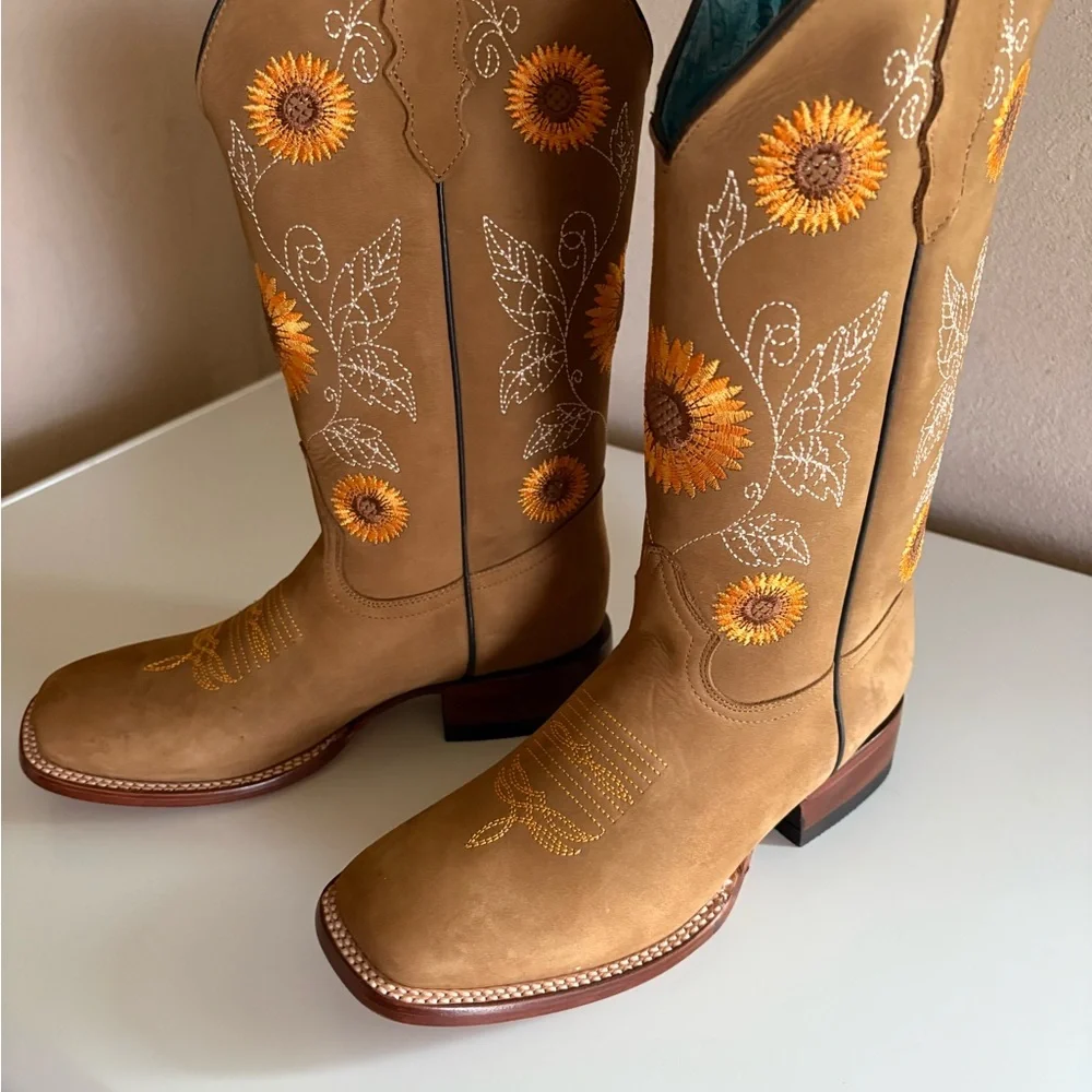 Sunflower Embroidered Tan Western Boots - Women's - Picture 3 of 6